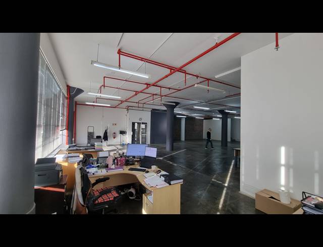 506M² BUSINESS TO LET IN WOODSTOCK